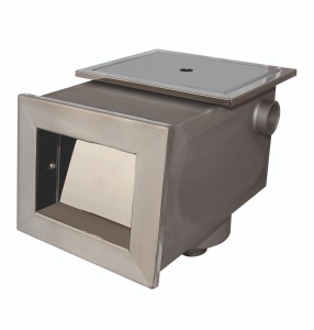 Skimmer  for composite pools