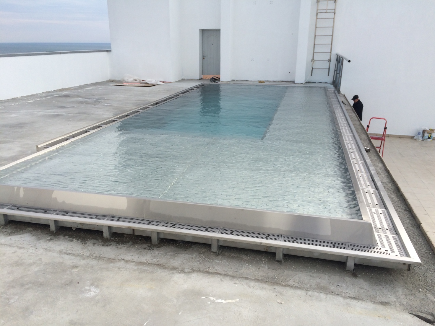 Roof top owerflow steel swimming pool 